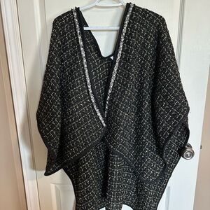 Jessica McClintock Black and Gold Shrug with Relaxed Fit